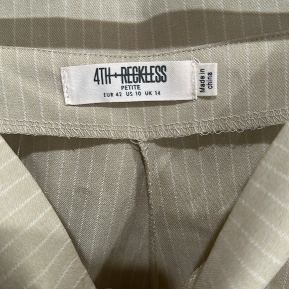 Women’s Asos 4th & Reckless Twist Back Tailored Pinstripe Pants Size 10P Biege - Picture 5 of 6